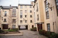 Royal Mile Apartment *
